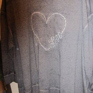 LANE BRYANT-SIZE: WOMEN'S PLUS/28-GREY SWEATER FEELING-VALENTINE TOP